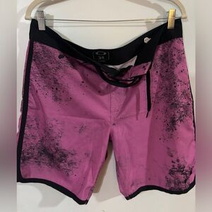 OAKLEY MENS PAINTERS BOARDSHORT, ELECTRIC  Purple 482109OVT